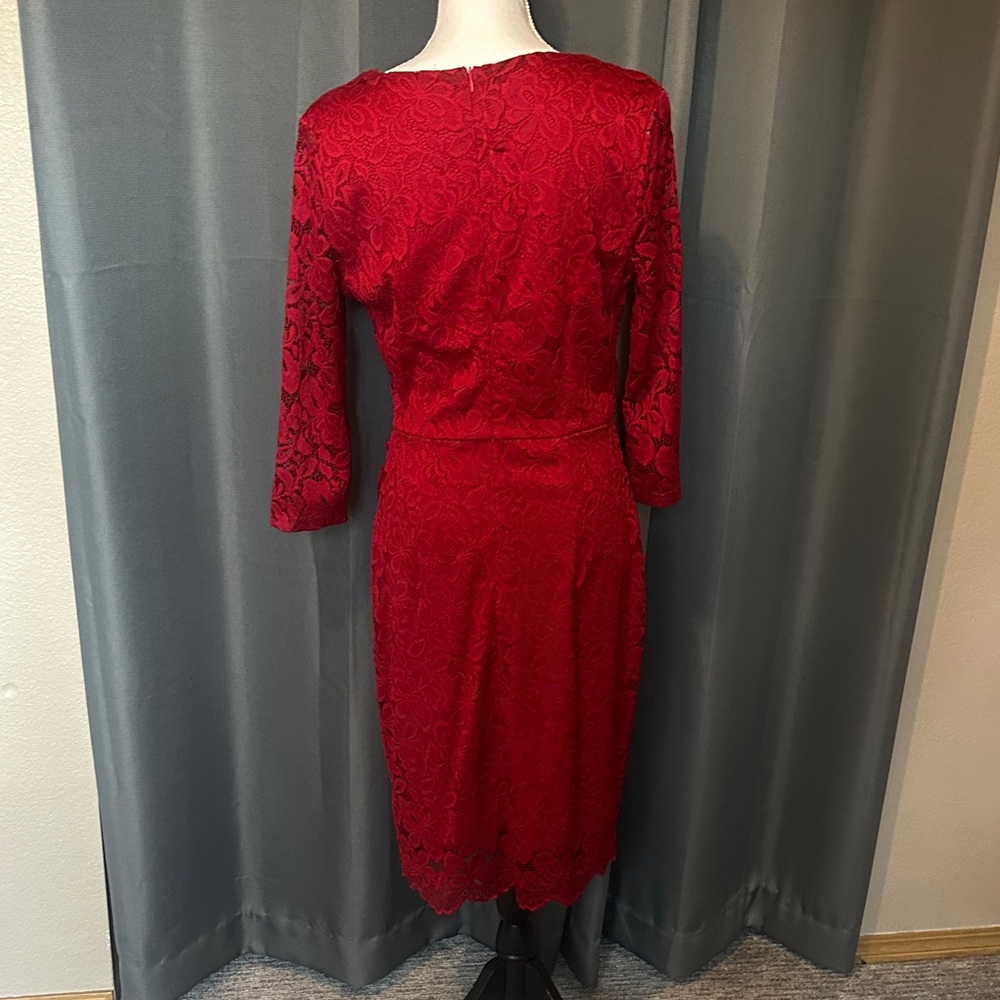 Cranberry Red Stretchy Lace Midi Dress - Picture 5 of 10